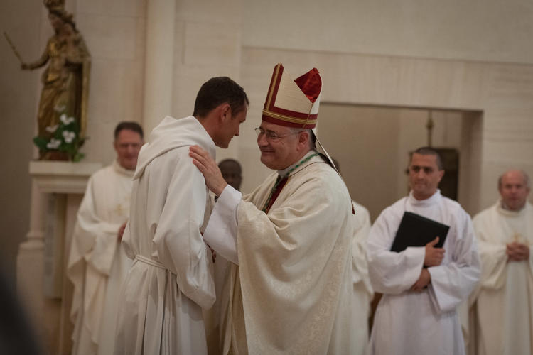 Admission d'Alban Jacquemin par Mgr Nault